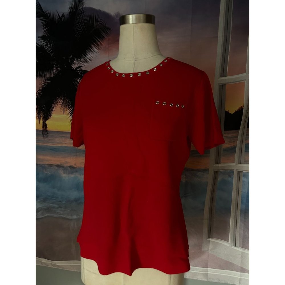Sag Harbor red short sleeve knit top with grommet trim and pocket Medium